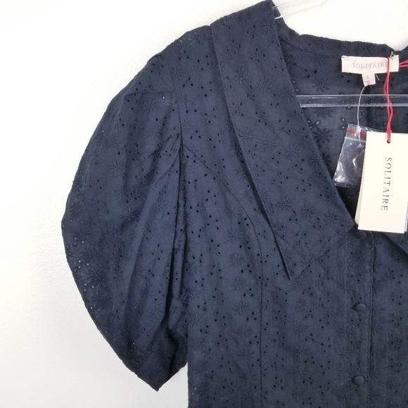 Solitaire Black Puff Sleeve Eyelet Top NWT - Picture 4 of 10